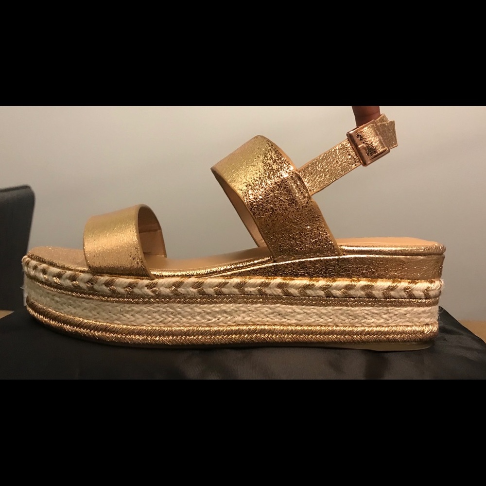 Infinity Sandals in rose gold with platform